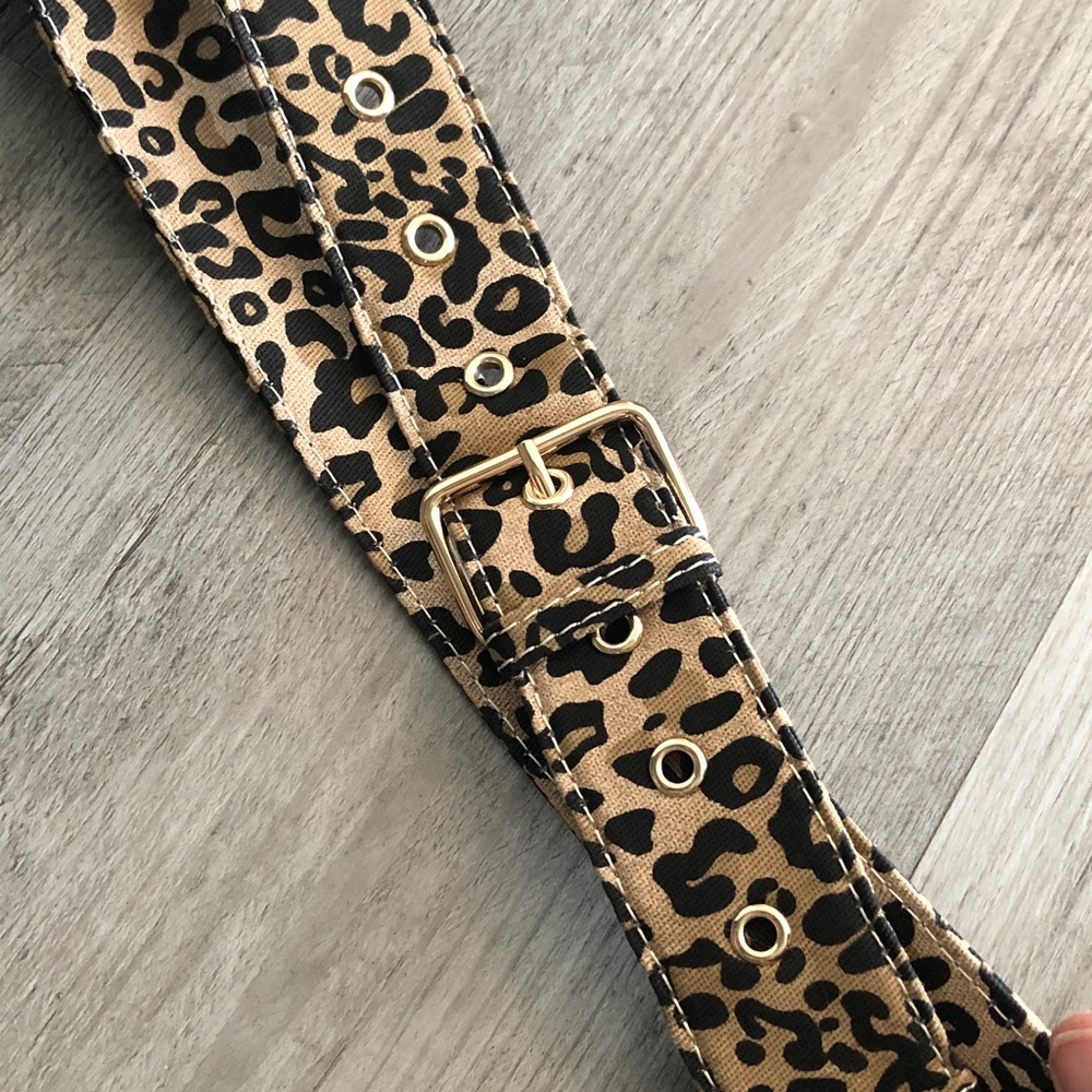 True Religion Leopard Bling Logo Cotton & Polyester Messenger Crossbody Bag NWT - Picture 15 of 16